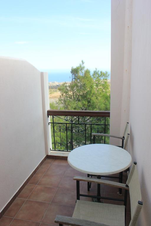 Costa Marina Villas Fíra Szoba fotó